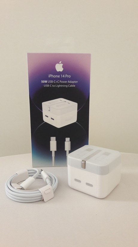 شارژر اپل اصل 50 وات iPhone 14 pro دو پورت و سه پین به همراه کابل لایتنینگ